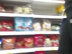 Блондинки, Подглядывание Hot sexy ass in yoga pants