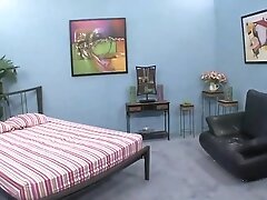 Измена Hotwife Jewels Jade Fucks A Hung Bull