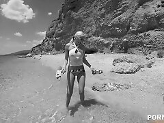 Summertime Lesbian Loving - PornWorld