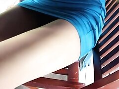 Публичный секс, Под юбку, Ретро порно Full upskirt of vietnamese wife while having meal