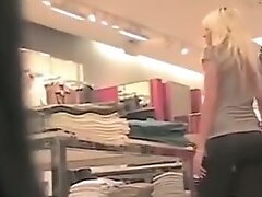 Incoyable cul dune blonde - amazing ass