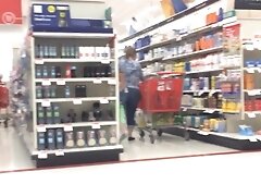Thick round butt latina milf shorty in blue jeans