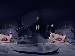 Amalia Davis VR Porn: Producer Wants What?! - DarkRoomVR