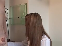 Семяизвержение, Фетишисты, Дрочат Beautiful Cfnm Doctor Tugging Patients Cock
