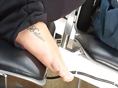 Бразильское порно, Фетишисты Candid tatoo feet and soles in airport