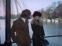 Ретро порно Secrets of a Door-to-Door Salesman 1973.