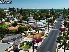 Cockhungry babe pussypounded in bi 3some