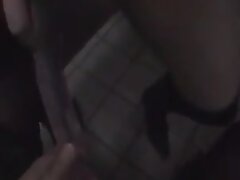Любительское, Секс игрушки, Страпон Amateur lesbian couple have sex in public