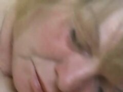 Толстушки, Мамки в соку, Большие сиськи Kinky mature bitch gets fucked deep in missionary style