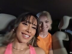 Брюнетки, На лицо, Мамки в соку, Большие сиськи There Goes The Neighborhood With Mick Blue, Aria Lee - Brazzers