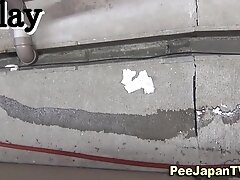 Фетишисты, Подглядывание Hot japanese babe pisses in public alley