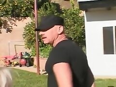Отсос, Дрочат, Публичный секс, Сперма везде Five Sluts Suck Dick At Porno Bootcamp