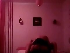 Il baise une pute au joli cul