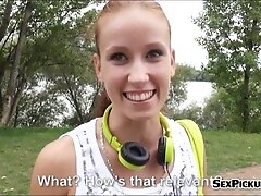 Любительское, Публичный секс Amateur brunette Czech girl Minnie Manga fucked in public