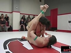 Muscular wrestling lesbains fingering