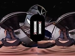 Два члена, Большие сиськи Deadpool: Domino A XXX Parody