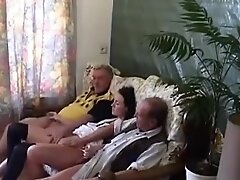 Любительское, Дрочат, Молоденькие Young girl fingering dick guy
