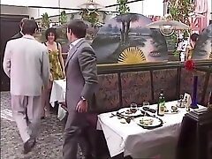 Анальный секс, Сперма везде Rita Cardinale, Gangbang and Bukkake in the Restaurant