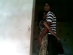 Индианки, Молоденькие Indian video of a couple banging all dressed up