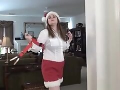 ベッドの上で激しいカラミを披露する856744654