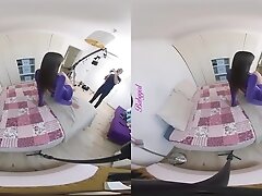 The Tall French Teen Is Back Photo BTS - perVRt